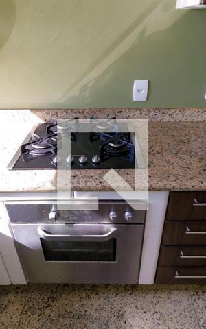 Casa à venda com 380m², 3 quartos e 8 vagas Casa à venda com 380m², 3 quartos e 8 vagasCozinha