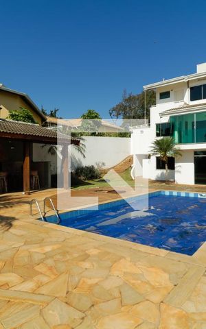Casa à venda com 380m², 3 quartos e 8 vagas Casa à venda com 380m², 3 quartos e 8 vagasQuintal