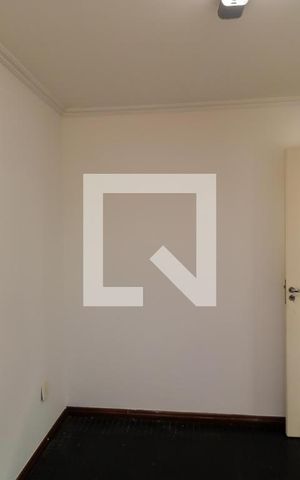 Casa à venda com 380m², 3 quartos e 8 vagas Casa à venda com 380m², 3 quartos e 8 vagasQuarto