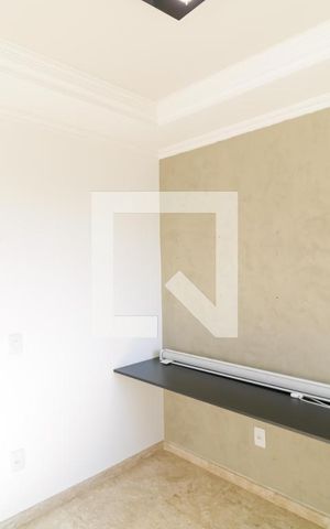 Casa à venda com 380m², 3 quartos e 8 vagas Casa à venda com 380m², 3 quartos e 8 vagasEscritório