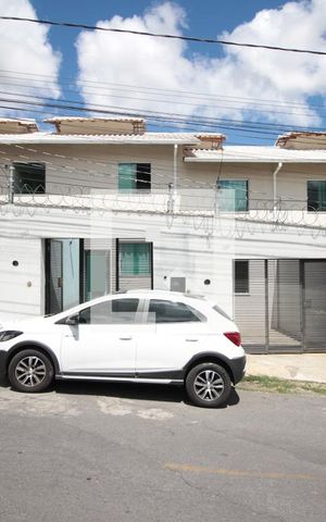 Casa para alugar com 76m², 2 quartos e 1 vagaFachada