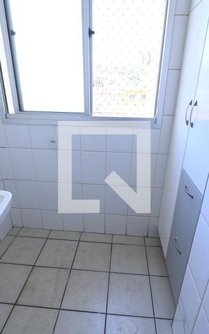 Apartamento à venda com 80m², 3 quartos e 1 vaga Apartamento à venda com 80m², 3 quartos e 1 vagaÁrea de Serviço