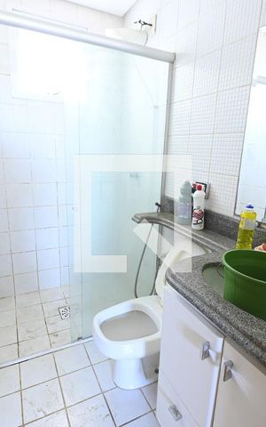 Apartamento à venda com 80m², 3 quartos e 1 vaga Apartamento à venda com 80m², 3 quartos e 1 vagaBanheiro