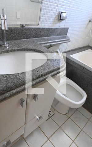 Apartamento à venda com 80m², 3 quartos e 1 vaga Apartamento à venda com 80m², 3 quartos e 1 vagaBanheiro