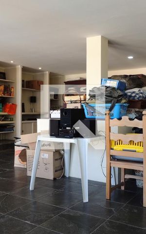 Casa à venda com 325m², 3 quartos e 2 vagasSala 2