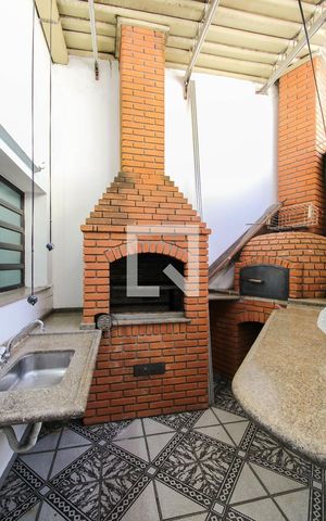 Casa para alugar com 354m², 3 quartos e 2 vagas Casa para alugar com 354m², 3 quartos e 2 vagasChurrasqueira