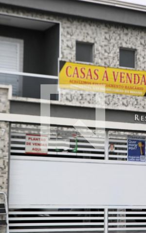 Casa para alugar com 60m², 2 quartos e 1 vagaPlaquinhas
