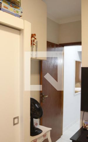 Casa para alugar com 60m², 2 quartos e 1 vagaQuarto