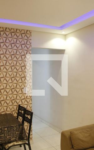 Casa para alugar com 60m², 2 quartos e 1 vagaSala