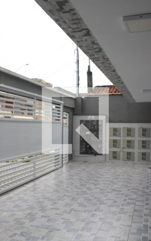 Casa para alugar com 60m², 2 quartos e 1 vagaPortao