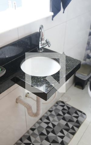 Casa para alugar com 60m², 2 quartos e 1 vagaLavabo