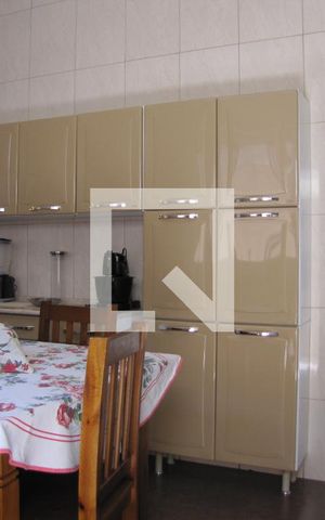 Casa à venda com 215m², 2 quartos e 2 vagasCozinha