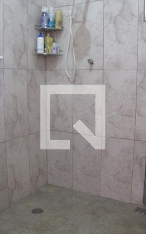 Casa à venda com 215m², 2 quartos e 2 vagasBanheiro Suíte 2