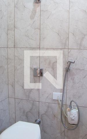 Casa à venda com 215m², 2 quartos e 2 vagasBanheiro Suíte 2