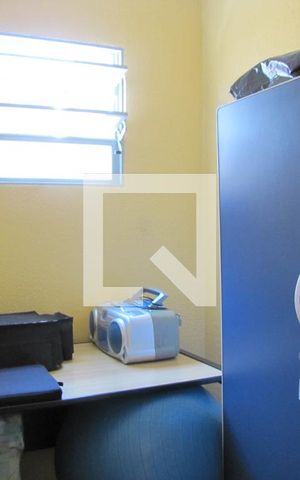 Casa à venda com 215m², 2 quartos e 2 vagasCloset