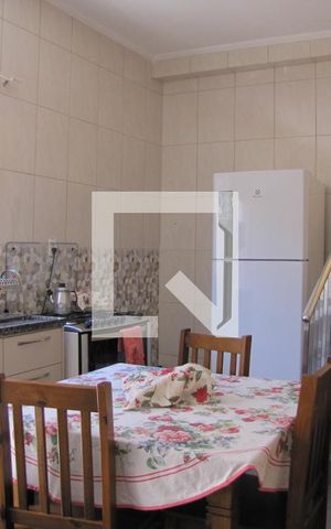 Casa à venda com 215m², 2 quartos e 2 vagasCozinha