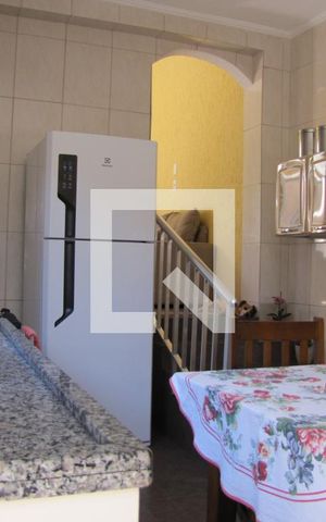 Casa à venda com 215m², 2 quartos e 2 vagasCozinha