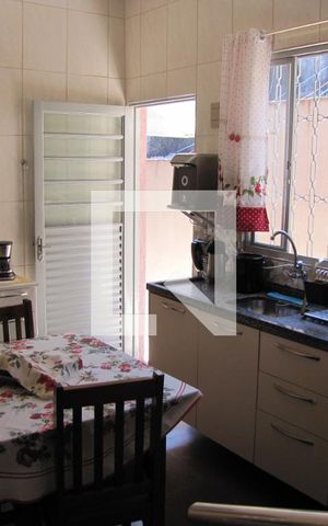 Casa à venda com 215m², 2 quartos e 2 vagasCozinha