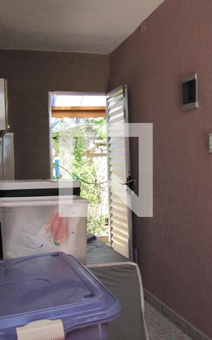 Casa à venda com 215m², 2 quartos e 2 vagasÁrea de Serviço