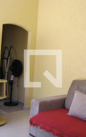Casa à venda com 215m², 2 quartos e 2 vagasSala