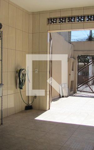 Casa à venda com 215m², 2 quartos e 2 vagasGaragem