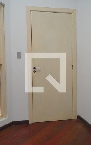Apartamento à venda com 270m², 3 quartos e 2 vagasQuarto de Serviço