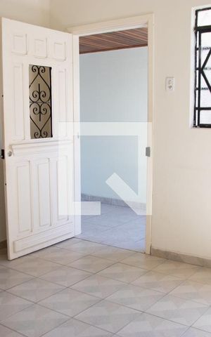 Casa para alugar com 400m², 3 quartos e 4 vagas Casa para alugar com 400m², 3 quartos e 4 vagasSala