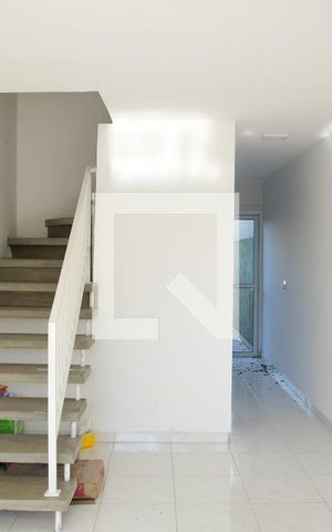 Casa para alugar com 80m², 2 quartos e 3 vagasSala