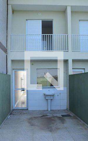 Casa para alugar com 80m², 2 quartos e 3 vagasQuintal