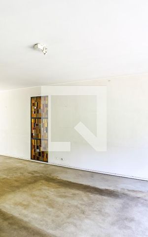 Apartamento para alugar com 180m², 3 quartos e 3 vagas Apartamento para alugar com 180m², 3 quartos e 3 vagasSala