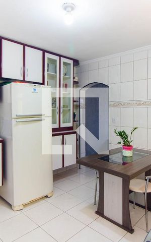 Casa para alugar com 200m², 5 quartos e 2 vagas Casa para alugar com 200m², 5 quartos e 2 vagasCozinha