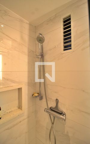 Apartamento à venda com 70m², 2 quartos e 1 vaga Apartamento à venda com 70m², 2 quartos e 1 vagaBanheiro