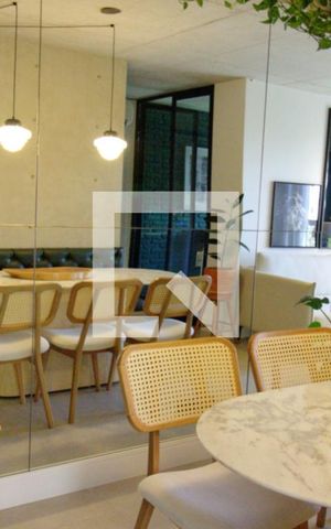 Apartamento à venda com 70m², 2 quartos e 1 vaga Apartamento à venda com 70m², 2 quartos e 1 vagaSala