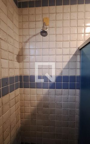 Casa à venda com 556m², 3 quartos e 2 vagas Casa à venda com 556m², 3 quartos e 2 vagasBanheiro da Suíte 2