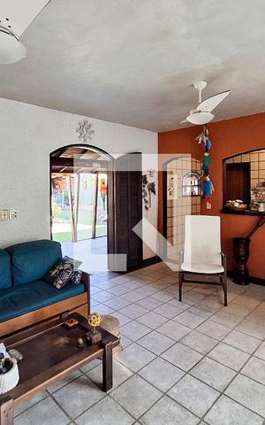 Casa à venda com 556m², 3 quartos e 2 vagas Casa à venda com 556m², 3 quartos e 2 vagasSala