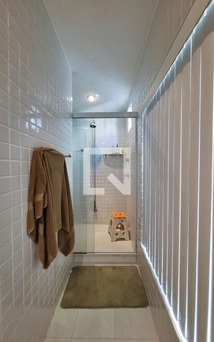 Casa à venda com 556m², 3 quartos e 2 vagas Casa à venda com 556m², 3 quartos e 2 vagasBanheiro da Suíte 3