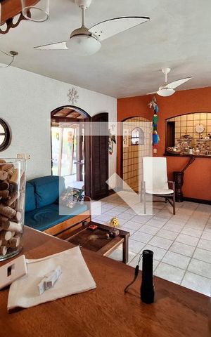 Casa à venda com 556m², 3 quartos e 2 vagas Casa à venda com 556m², 3 quartos e 2 vagasSala