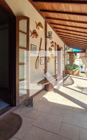 Casa à venda com 556m², 3 quartos e 2 vagas Casa à venda com 556m², 3 quartos e 2 vagasVaranda