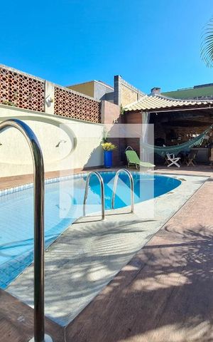 Casa à venda com 556m², 3 quartos e 2 vagas Casa à venda com 556m², 3 quartos e 2 vagasQuintal