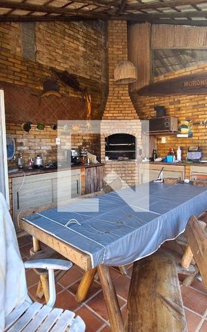 Casa à venda com 556m², 3 quartos e 2 vagas Casa à venda com 556m², 3 quartos e 2 vagasChurrasqueira
