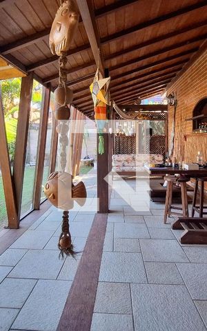 Casa à venda com 556m², 3 quartos e 2 vagas Casa à venda com 556m², 3 quartos e 2 vagasVaranda