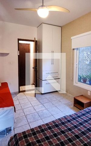 Casa à venda com 556m², 3 quartos e 2 vagas Casa à venda com 556m², 3 quartos e 2 vagasSuíte 1