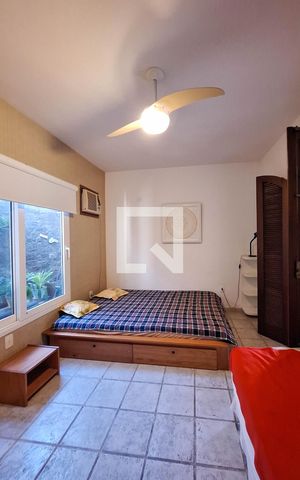 Casa à venda com 556m², 3 quartos e 2 vagas Casa à venda com 556m², 3 quartos e 2 vagasSuíte 1