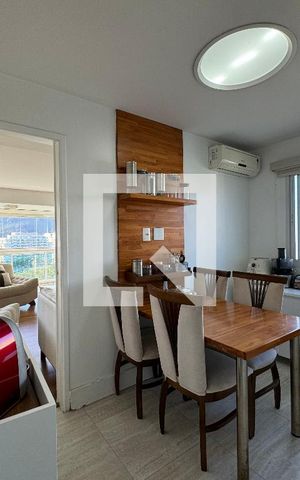 Apartamento à venda com 318m², 5 quartos e 4 vagas Apartamento à venda com 318m², 5 quartos e 4 vagasCozinha e Copa