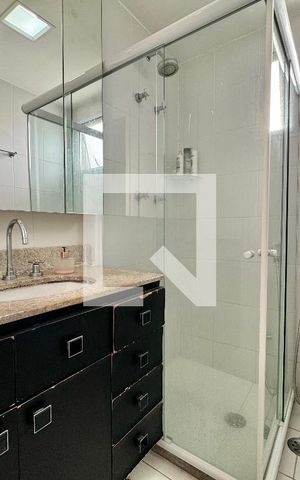 Apartamento à venda com 318m², 5 quartos e 4 vagas Apartamento à venda com 318m², 5 quartos e 4 vagasBanheiro