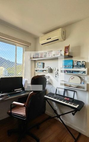 Apartamento à venda com 318m², 5 quartos e 4 vagas Apartamento à venda com 318m², 5 quartos e 4 vagasSuíte 2 (Canadense)