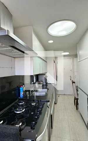 Apartamento à venda com 318m², 5 quartos e 4 vagas Apartamento à venda com 318m², 5 quartos e 4 vagasCozinha e Copa