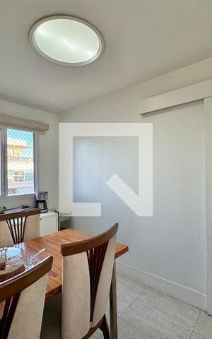 Apartamento à venda com 318m², 5 quartos e 4 vagas Apartamento à venda com 318m², 5 quartos e 4 vagasCozinha e Copa