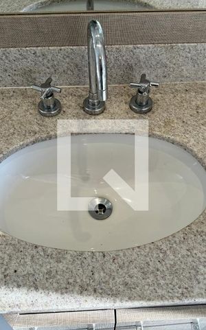 Apartamento à venda com 318m², 5 quartos e 4 vagas Apartamento à venda com 318m², 5 quartos e 4 vagasSuíte 4 - Banheiro