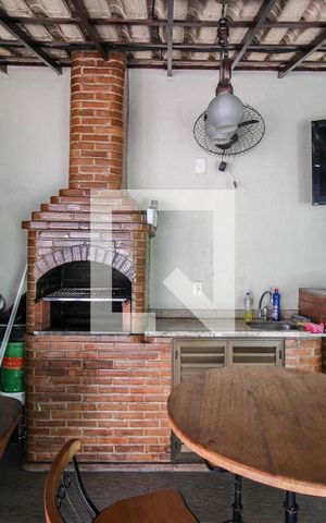 Casa de condomínio para alugar com 171m², 4 quartos e 2 vagas Casa de condomínio para alugar com 171m², 4 quartos e 2 vagasÁrea gourmet